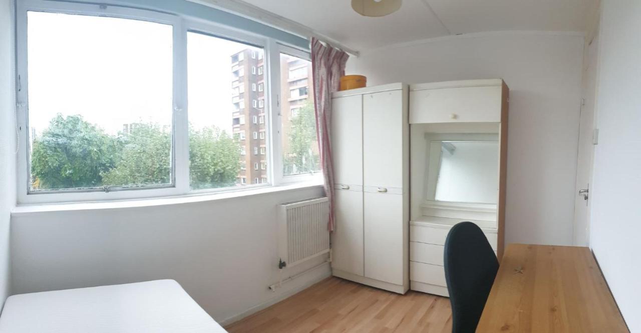 Elephant & Castle - Zone 2 - Private Rooms - Shared Bathroom 伦敦 外观 照片